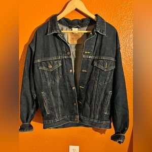 Oversized Levi’s jean jacket